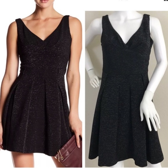 Betsey Johnson Dresses & Skirts - Betsey Johnson Sparkle Party Dress With Bow